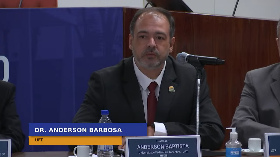 Professor Anderson Barbosa Baptista durante fala no Supremo Tribunal Federal (Imagem - Reprodução Youtube STF Oficial)