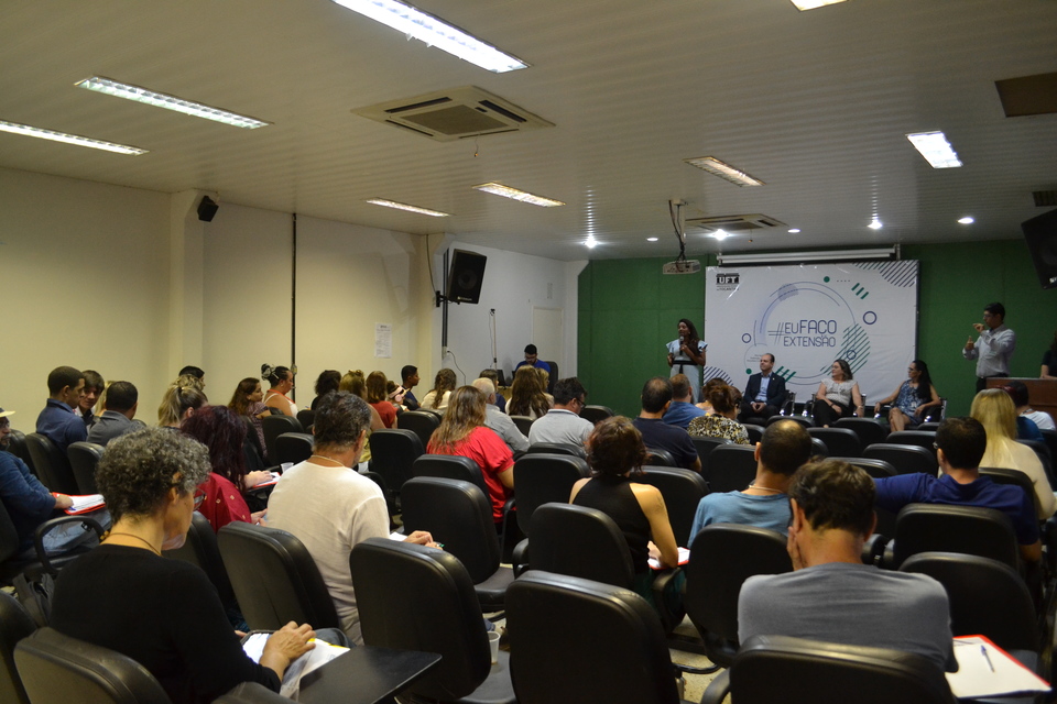 Encontro ocorre no auditório do Bloco IV (Reitoria) em Palmas e pode ser acompanhada via webconferência (Foto: Gihane Scaravonatti (Sucom)
