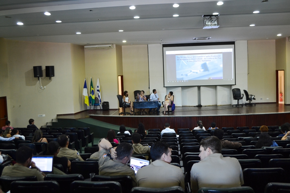 O Pacto é apresentado no auditório do Cuíca na UFT. Foto Caroline Falcão.