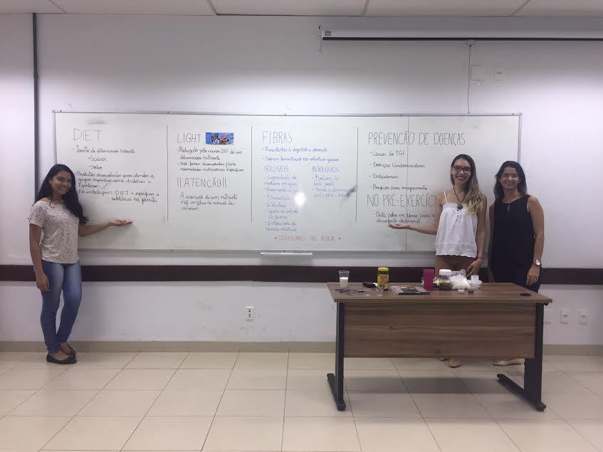 Uma das palestras realizadas pelo curso de Nutrição da UFT aos particpantes do clube da corrida. Foto: Divulgação