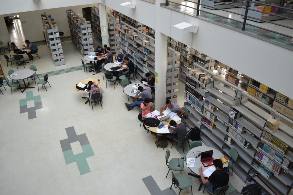 Biblioteca estará fechada para processo de inventário até 7 de julho (Foto: Patrícia Paiva/Arquivo Sucom)