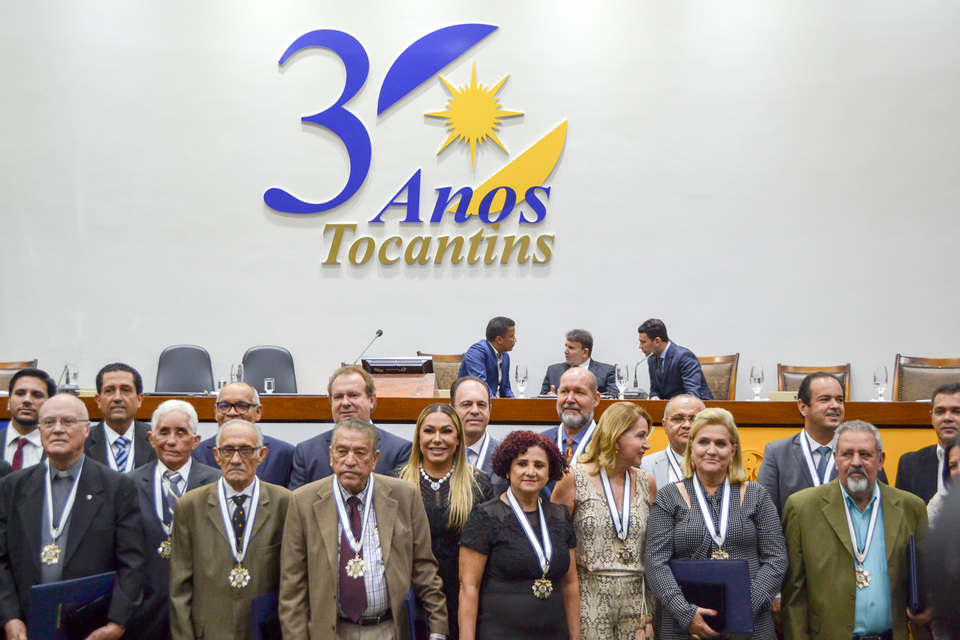 24 pessoas foram homenageadas por suas contribuições aos 30 anos do Tocantins (Foto: Daniel dos Santos)