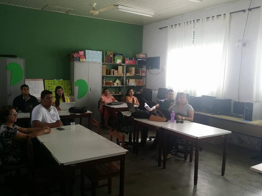 Grupo de Pesquisa durante encontro no Câmpus de Arraias. (Foto: Divulgação)