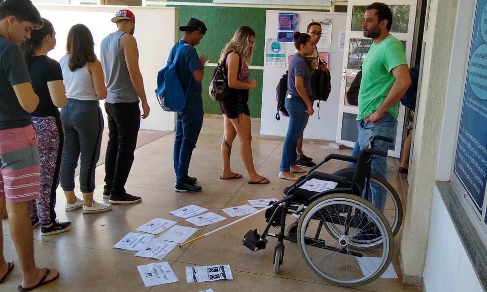 Ação de divulgação da campanha no Restaurante Universitário no Câmpus de Palmas (Foto: Divulgação)