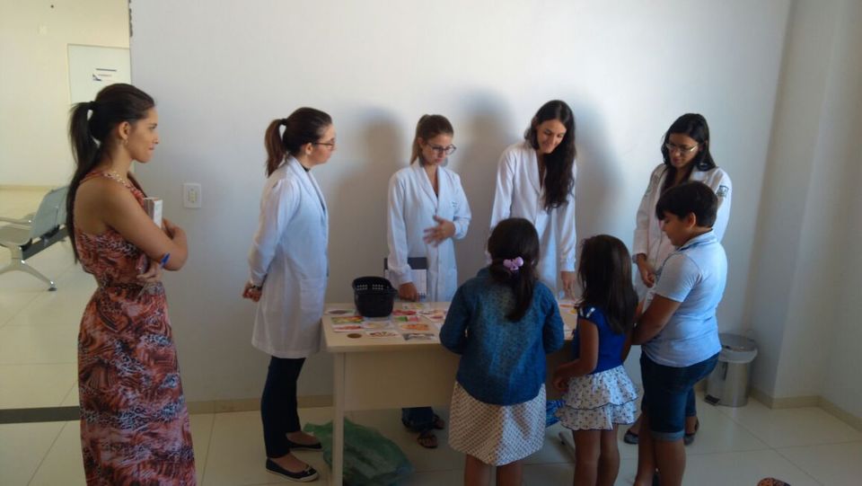 Estudantes de Nutrição em projeto de extensão desenvolvido em unidades de saúde de Palmas (Foto: Divulgação)