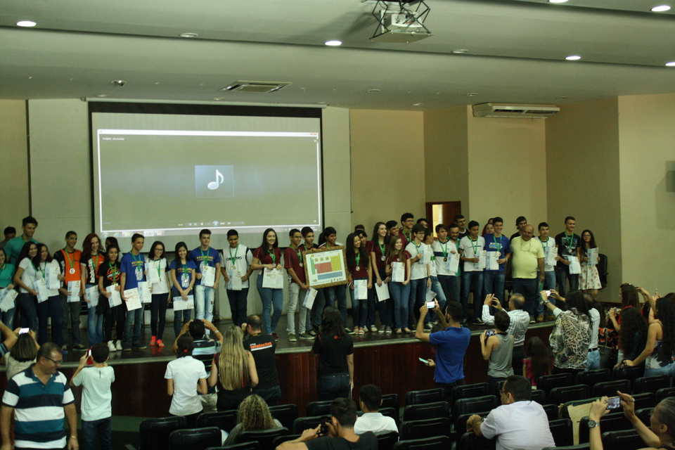 Alunos premiados (Foto: Paulo Teodoro)