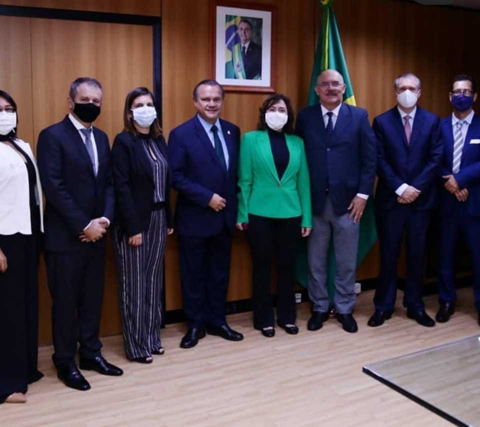 Reitores reunidos com Ministro da Educação. Foto: Instagram Senador  Wellington Fagundes.
