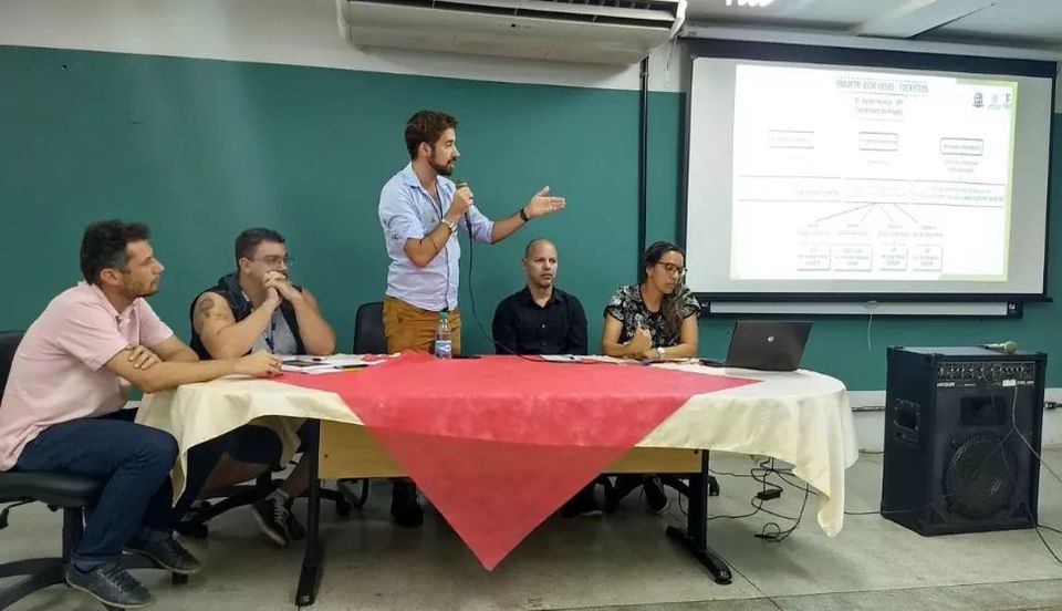 Momento da reunião para implantação da Rede Cedes, em Miracema (Foto: Divulgação Câmpus de Miracema)