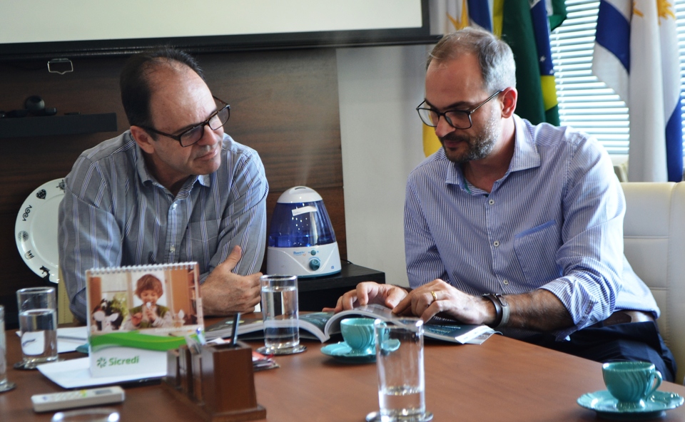 Vice-Reitor no exercício da Reitoria e o coordenador geral da Rede Fernando Penedo Foto Elini Oliveira Dicom