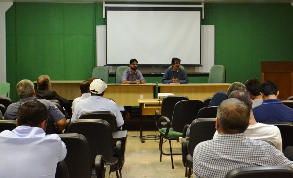 Membros do Conselho Estadual de Desenvolvimento da Piscicultura se reúnem no auditório da Reitoria da UFT (Foto: Bruna Santos/Sucom)