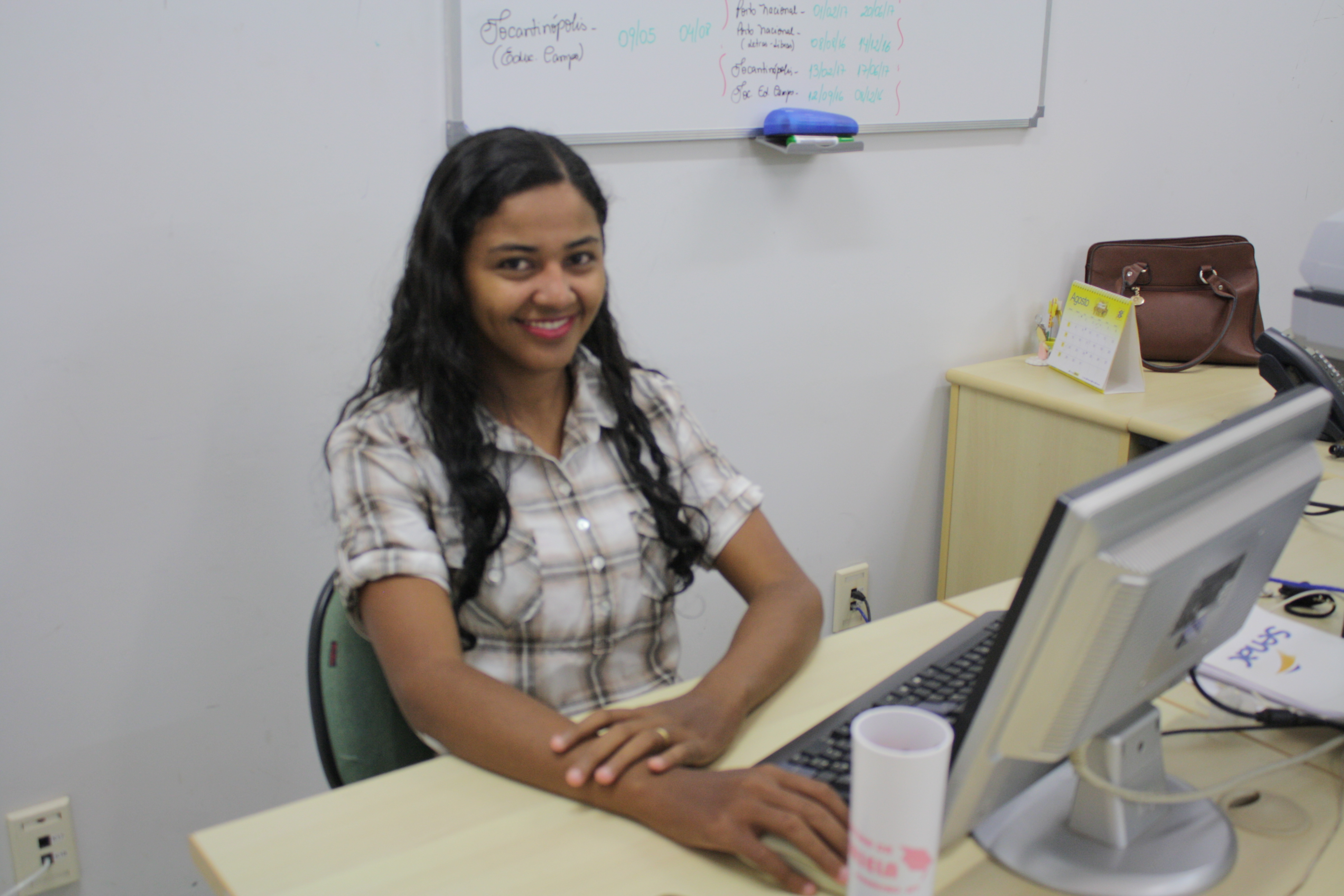 Estefânia Magalhães é estudante de Filosofia na UFT (Foto: Paulo Aires)