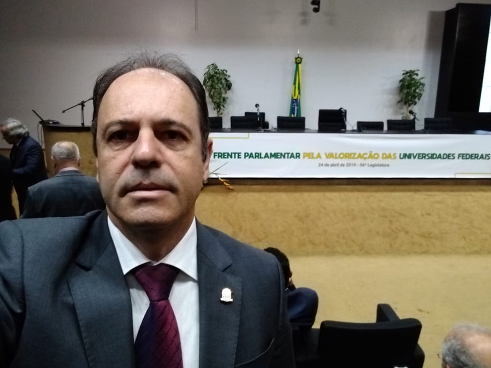 Reitor da UFT, Luis Eduardo Bovolato, durante lançamento da Frente Parlamentar pela Valorização das Universidades Federais (Foto: Divulgação)
