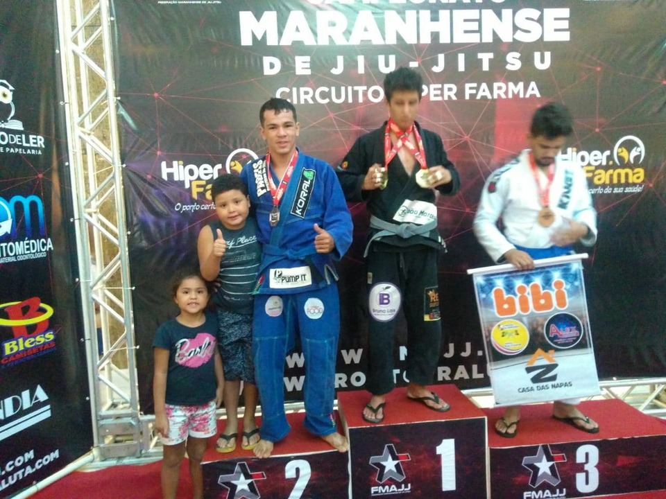 Eduardo Ferreira (à esq) é vice-campeão maranhense (Foto: Arquivo pessoal)