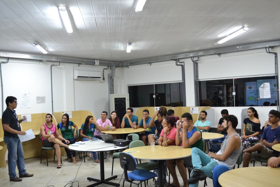 Treinamento sobre o uso da biblioteca - 24-03-2017 - Foto: Divulgação