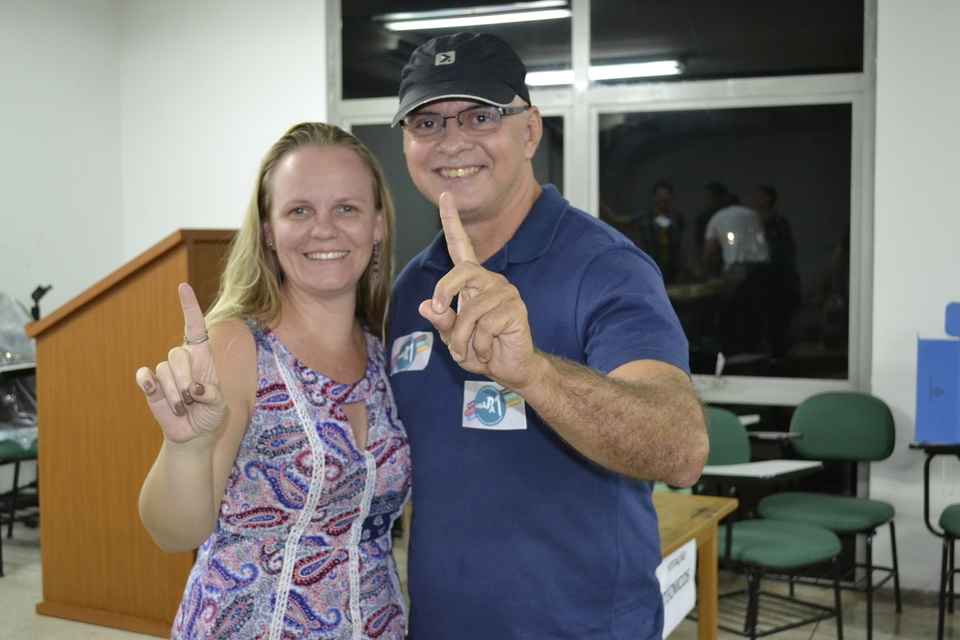 Os professores Vanda e Andre Luiz comporão a nova gestão até 2021 (Foto: Rodrigo Mamédio/Divulgação)