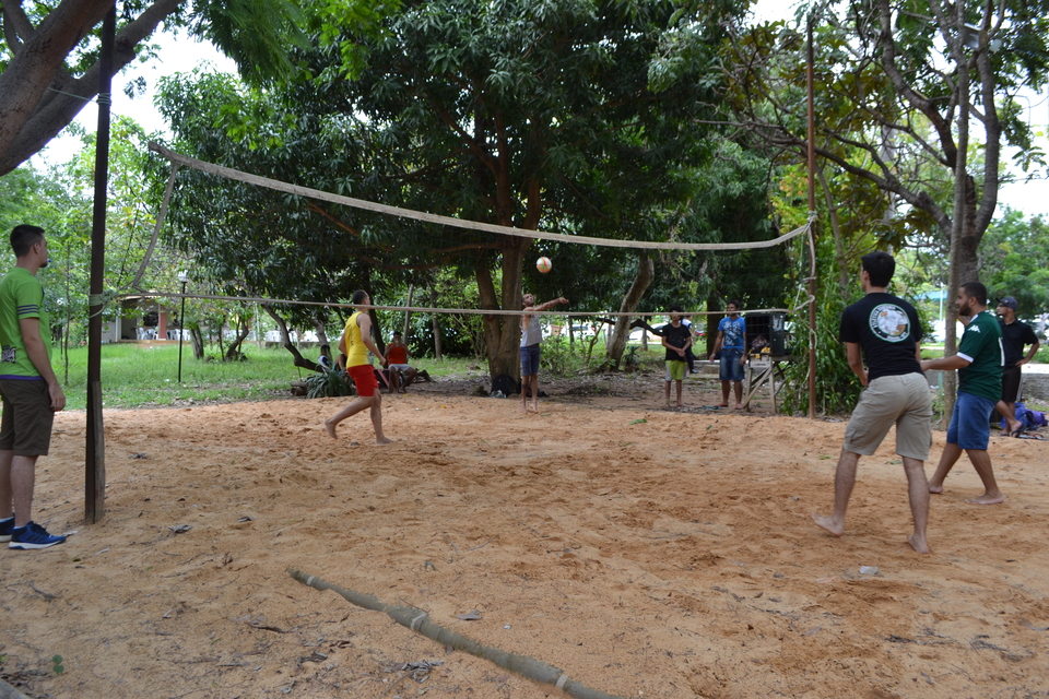 Calouros partiparam de atividades esportivas no Câmpus de Palmas (Foto: Patrícia Paiva)