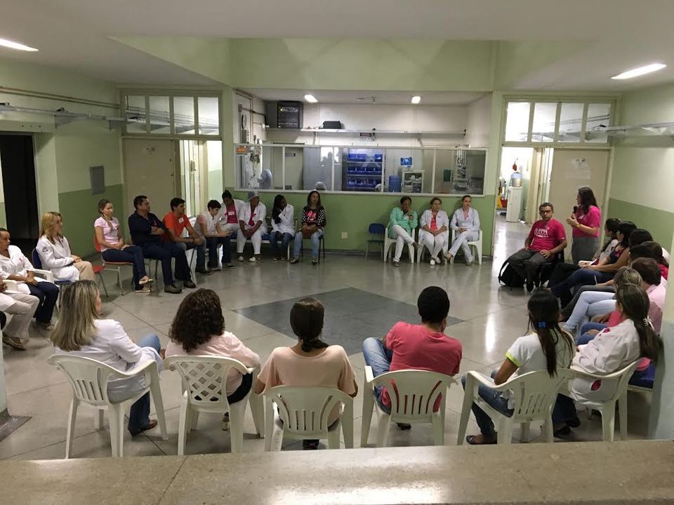 Reunião “diálogo sementes” sobre a prevenção ao câncer de mama. Foto: Daianni Parreira