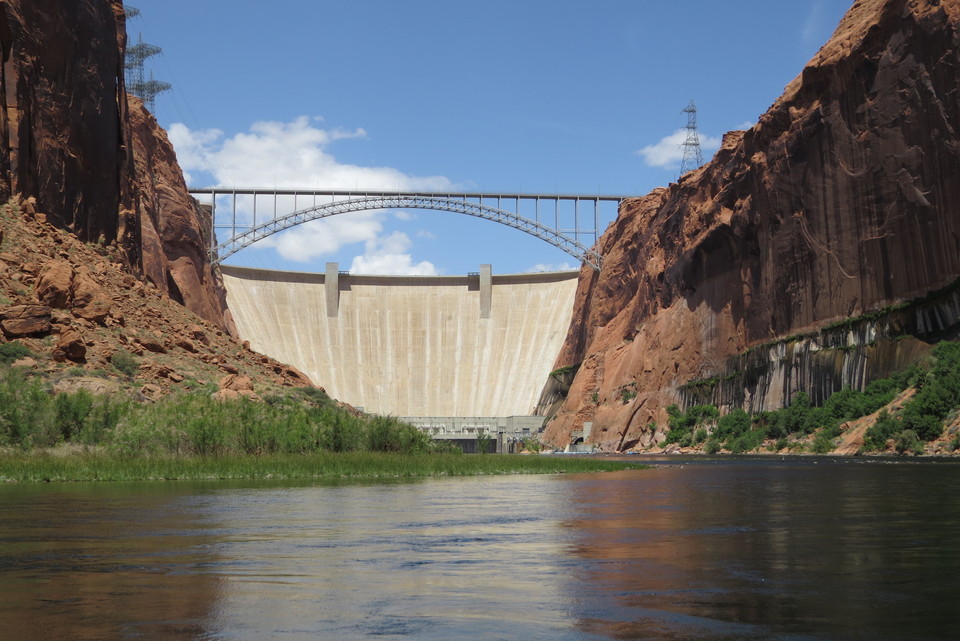 Imagem de uma barragem na bacia do Rio Colorado, nos Estados Unidos (Foto: Divulgação)