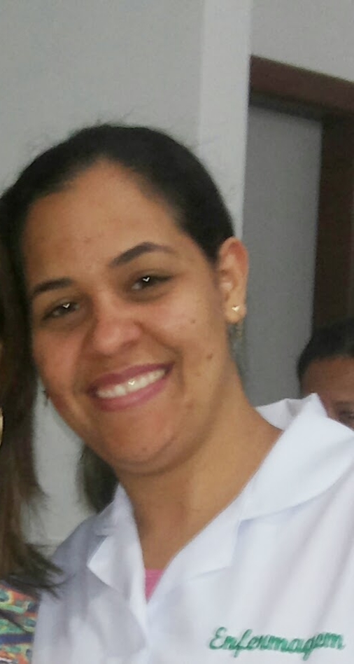 Izadória é enfermeira há 12 anos.