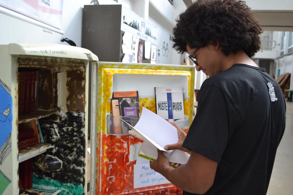 Acadêmico de Pedagogia, Kleberson Pereira, gostou muito da iniciativa. (Foto:João Batista)