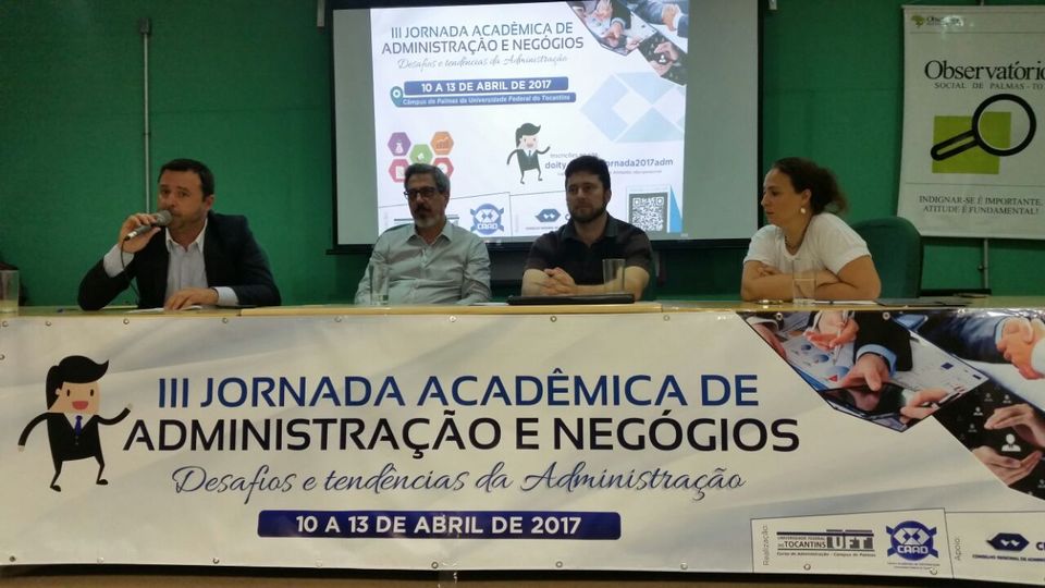 Mesa de debates na primeira noite da Jornada debateu a Gestão Pública em cenário de crise (Foto: Wagno Sobrinho/Divulgação)