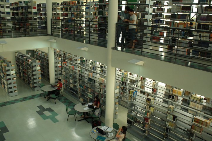 Imagem interna da Biblioteca Central, no Câmpus de Palmas (Acervo/Dicom)