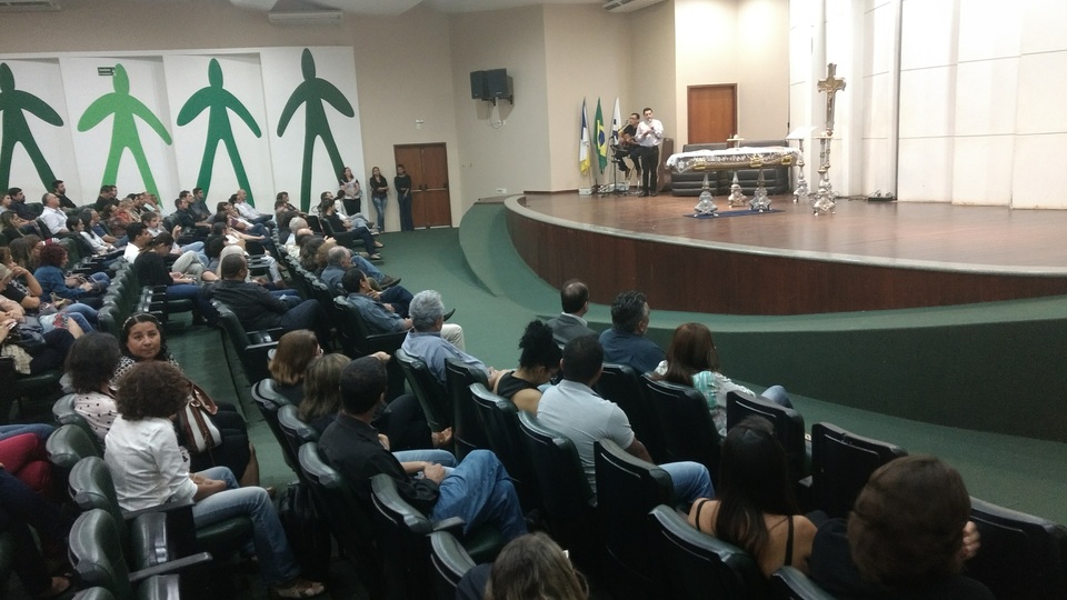 Dezenas de pessoas estiveram no Cuica nas primeiras horas da cerimônia (Foto: Bianca Zanella/Dicom)
