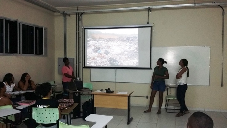 Apresentação trabalhos em educação ambiental (Foto: Divulgação)