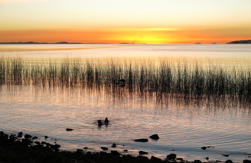 O conhecido Lago Titicaca, na fronteira entre Bolívia e Peru, também faz parte do Altiplano (Foto: Pixabay)