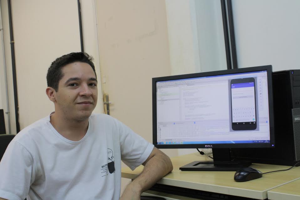 Estudante de Ciência da Computação, Matheus Machado. Foto: Elâine Jardim