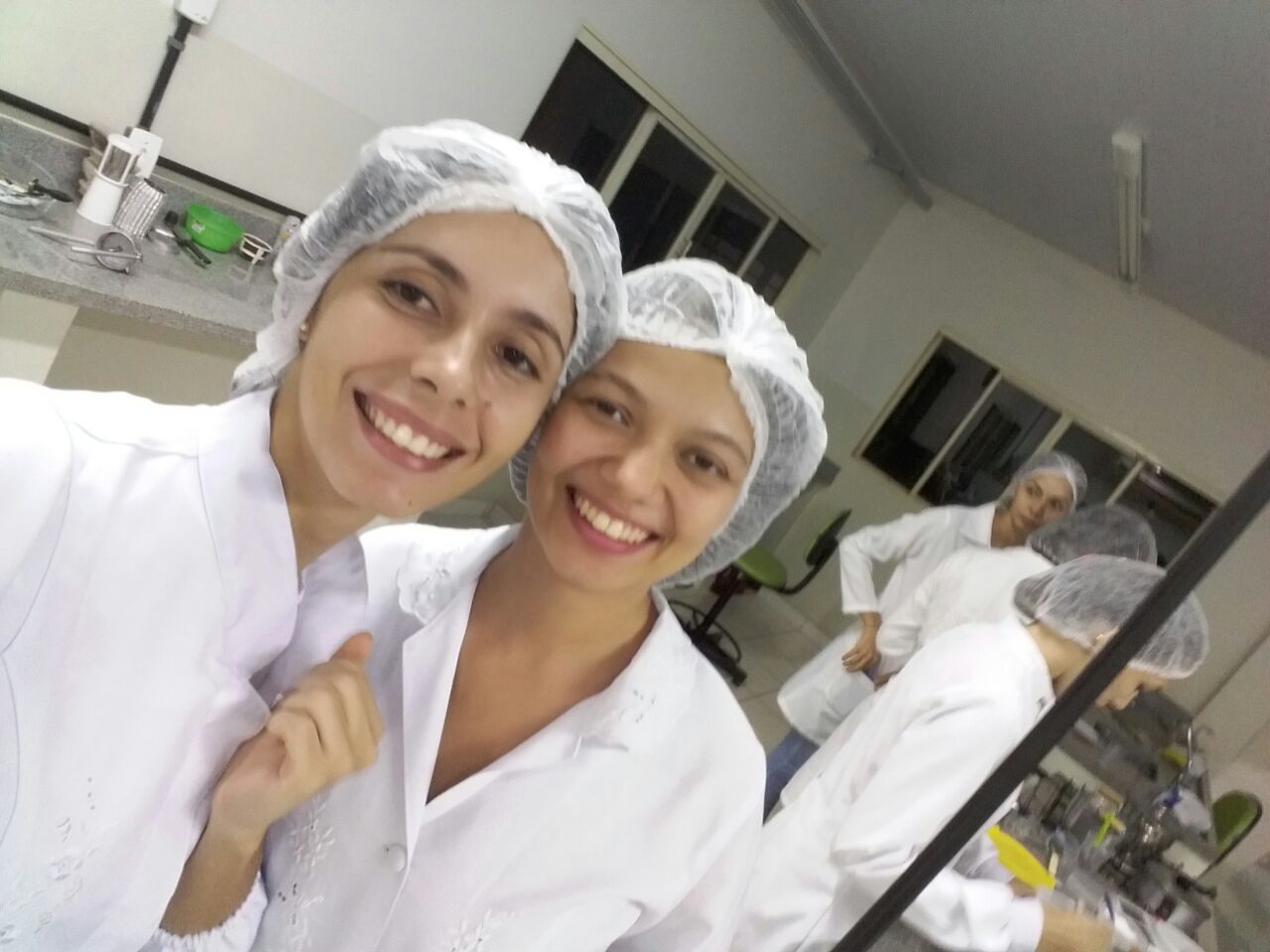 Jéssica Lima e Kíllya de Paiva, estagiárias em Nutrição (Foto: Arquivo Pessoal)