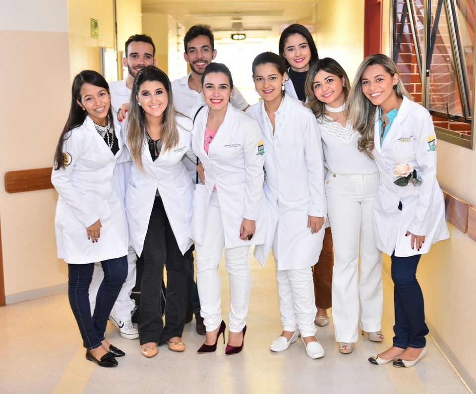 Sétima turma do curso de Enfermagem (Foto: Divulgação)