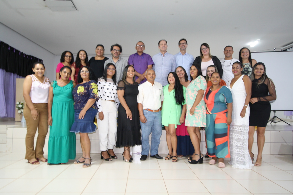 Encontro com concluintes do curso de Biologia, em São Félix (Foto: Bianca Zanella/Sucom)