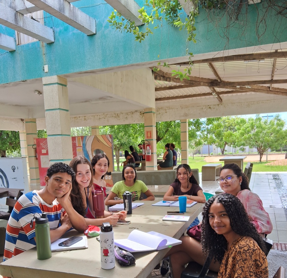 Egressos compartilham experiências sobre o TCC com estudantes de Psicologia