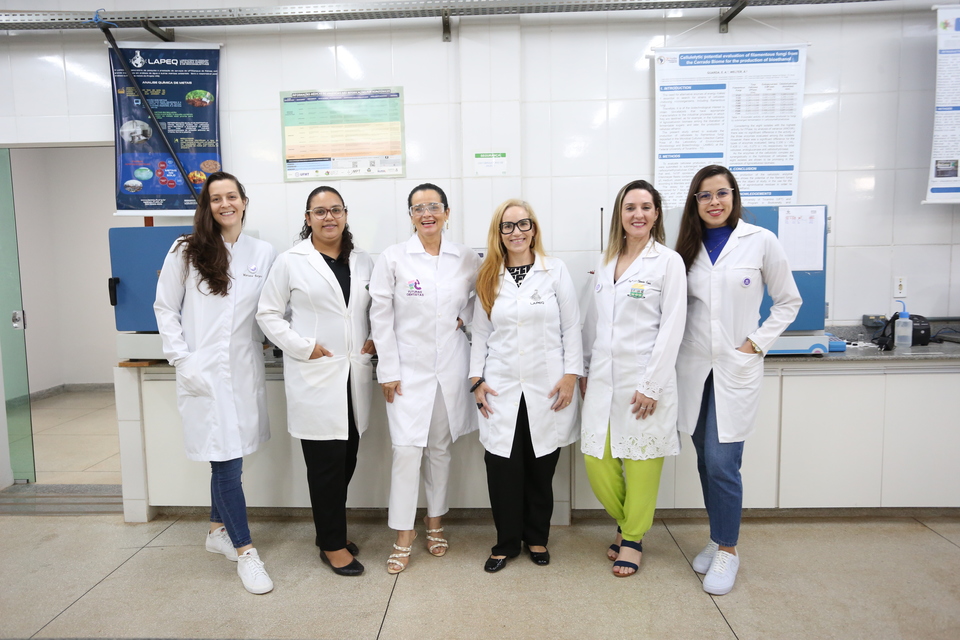 Equipe Tocantinense do Futuras Cientistas - Mari Rios.JPG (Foto: deniseneves) No Tocantins a vertente classificada foi a área ciências/química/alimentos ministrada por professoras da Universidade Federal do Tocantins, instituição participante - Crédito Mari Rios/Governo do Tocantins