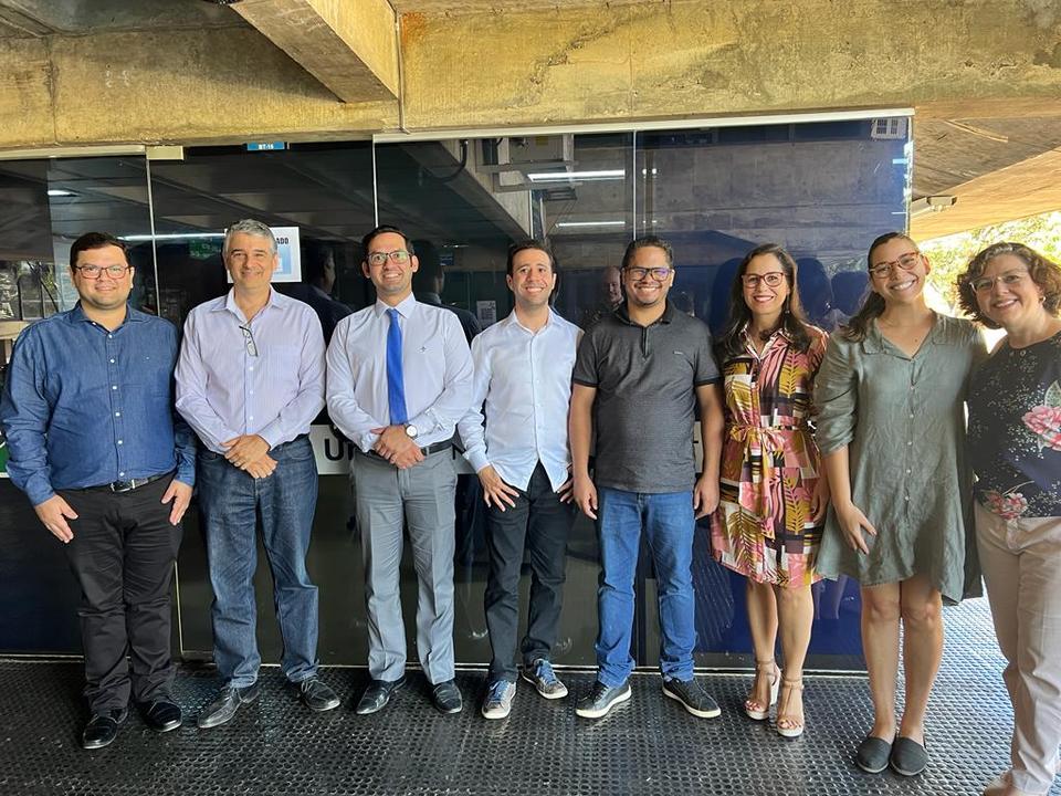 Equipe participante das visitas junto ao secretário de Relações Internacionais da UNB, Virgílio Almeida e o Secretário do CGRIFES.