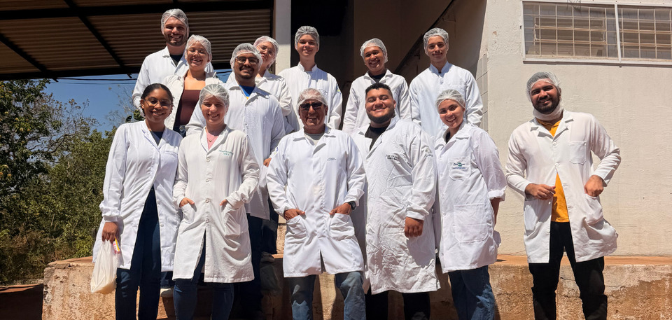Estudantes de Engenharia de Alimentos realizam visita técnica ao Laticínio Jalapão