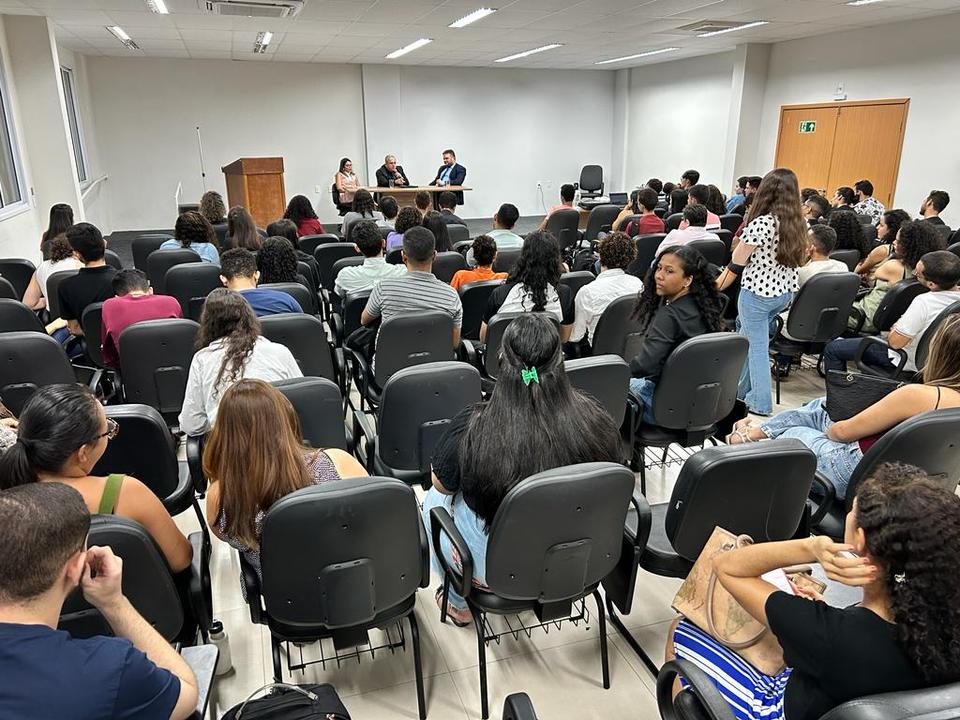 Estudantes da Unitins e UFT se uniram para o Seminário “Profissões Jurídicas: Qual Futuro Seguir?” (Fotos: Jully Santana/Dicom Unitins)