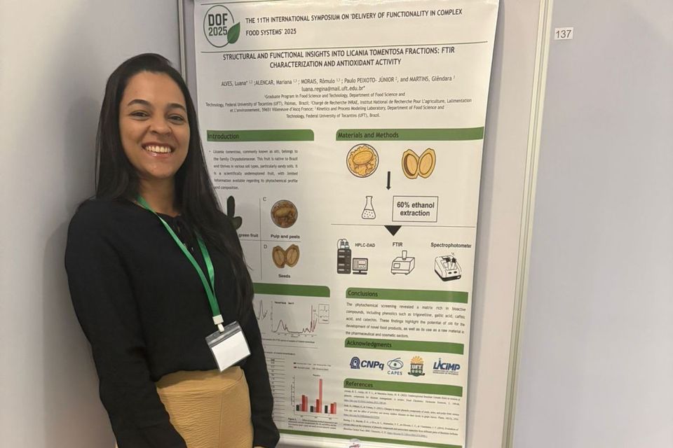 Egressos da Engenharia de Alimentos e pesquisadores do Programa de Pós Graduação em Ciência e Tecnologia de Alimentos apresentam estudos sobre frutos amazônicos no Chile