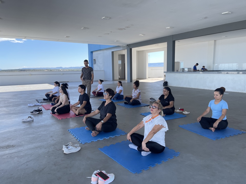 Práticas de yoga na UFT promovem saúde e bem-estar para a comunidade