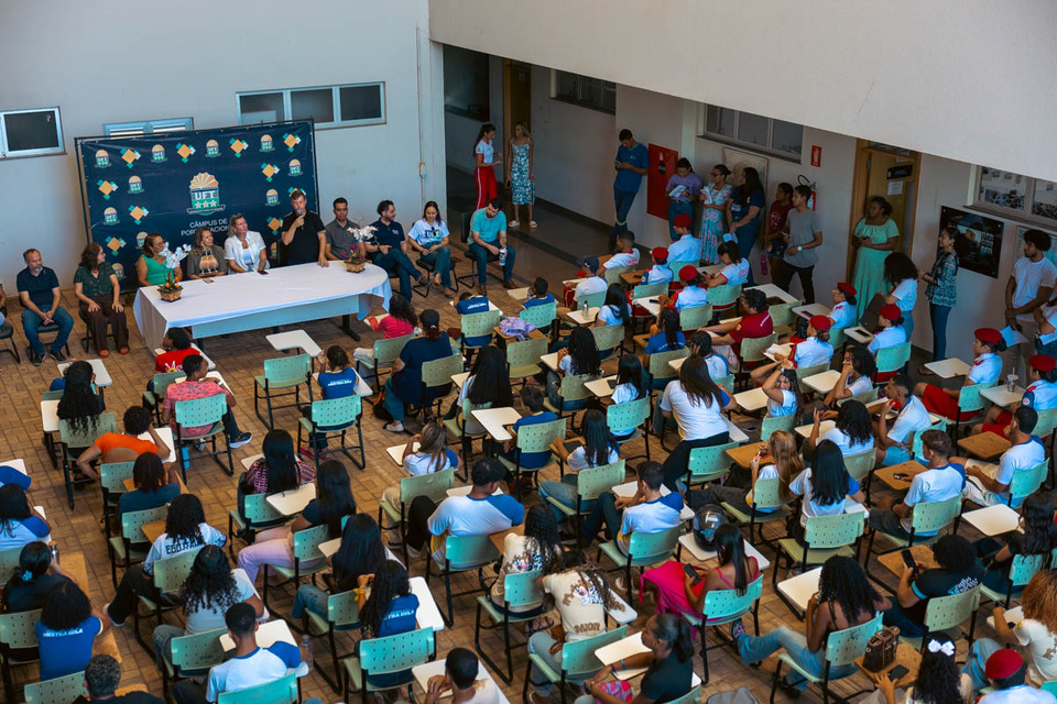 Feira das Profissões aproxima estudantes da UFT em Porto Nacional