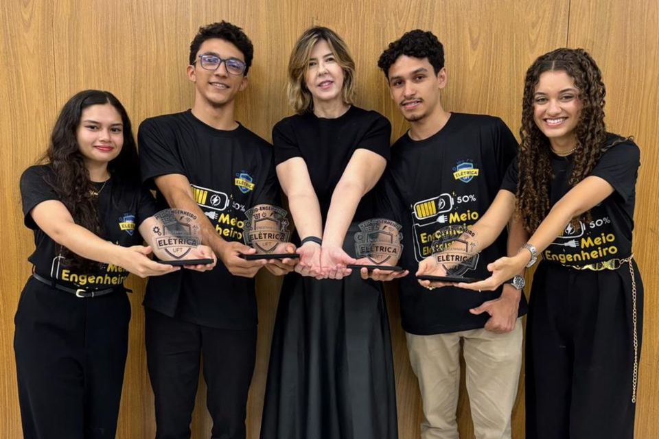 Primeira Cerimônia de Meio-Engenheiro Eletricista celebra dedicação e compromisso dos estudantes da UFT