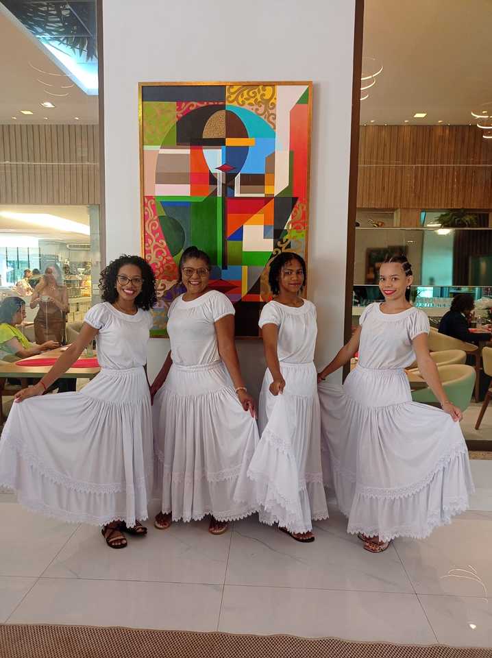 Integrantes do Grupo de Dança Suça Mãe Ana (Foto: Divulgação)