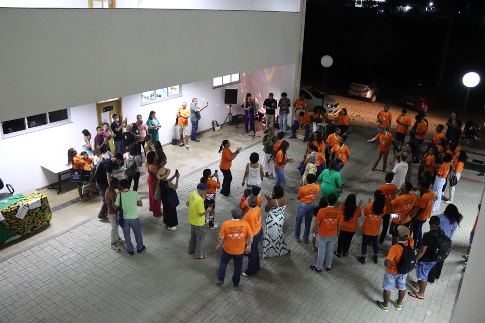 Comemorações dos 10 anos do curso envolveram professores, acadêmicos e membros da comunidade (Foto: Simone Mamede/Divulgaçao/Educampo Arraias)