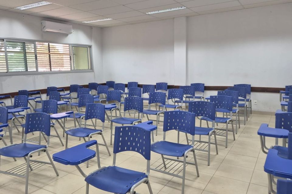 Câmpus de Palmas adquire 460 novas carteiras e renova salas de aula do piso 1 do Bloco J