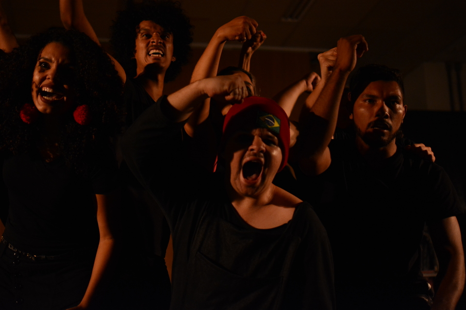 Curso de Teatro está com mostra didática com mais de 150 participantes