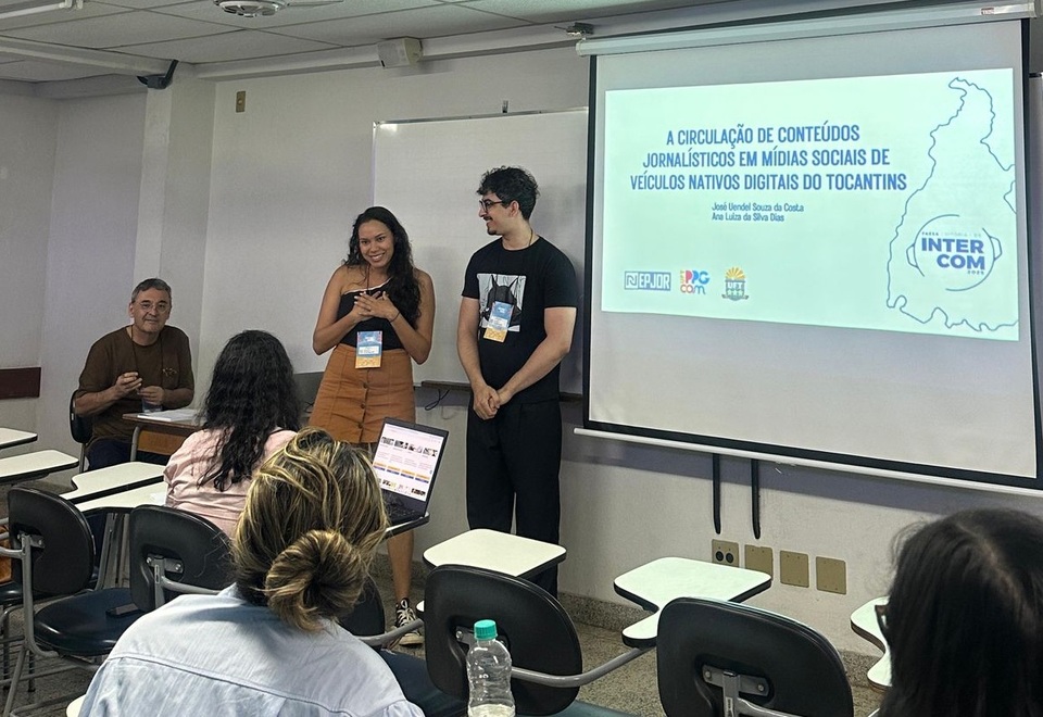 Docentes, discentes e egressos do PPGCom lançam livro e apresentam pesquisas no Intercom 2025