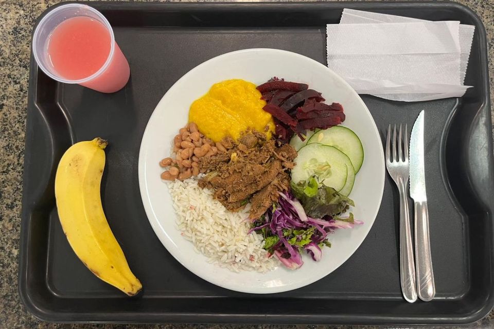 Projeto no Restaurante Universitário da UFT aprimora qualidade do cardápio e fortalece formação estudantil