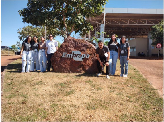 Alunos do Programa de Educação Tutorial (PET) de Economia visitam a Embrapa de Palmas-TO
