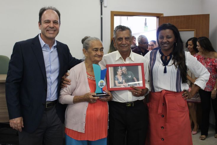 Tia Naninha, Tio Dozinho, reitor Bovolato e pró-reitora Maria Santana.jpg 